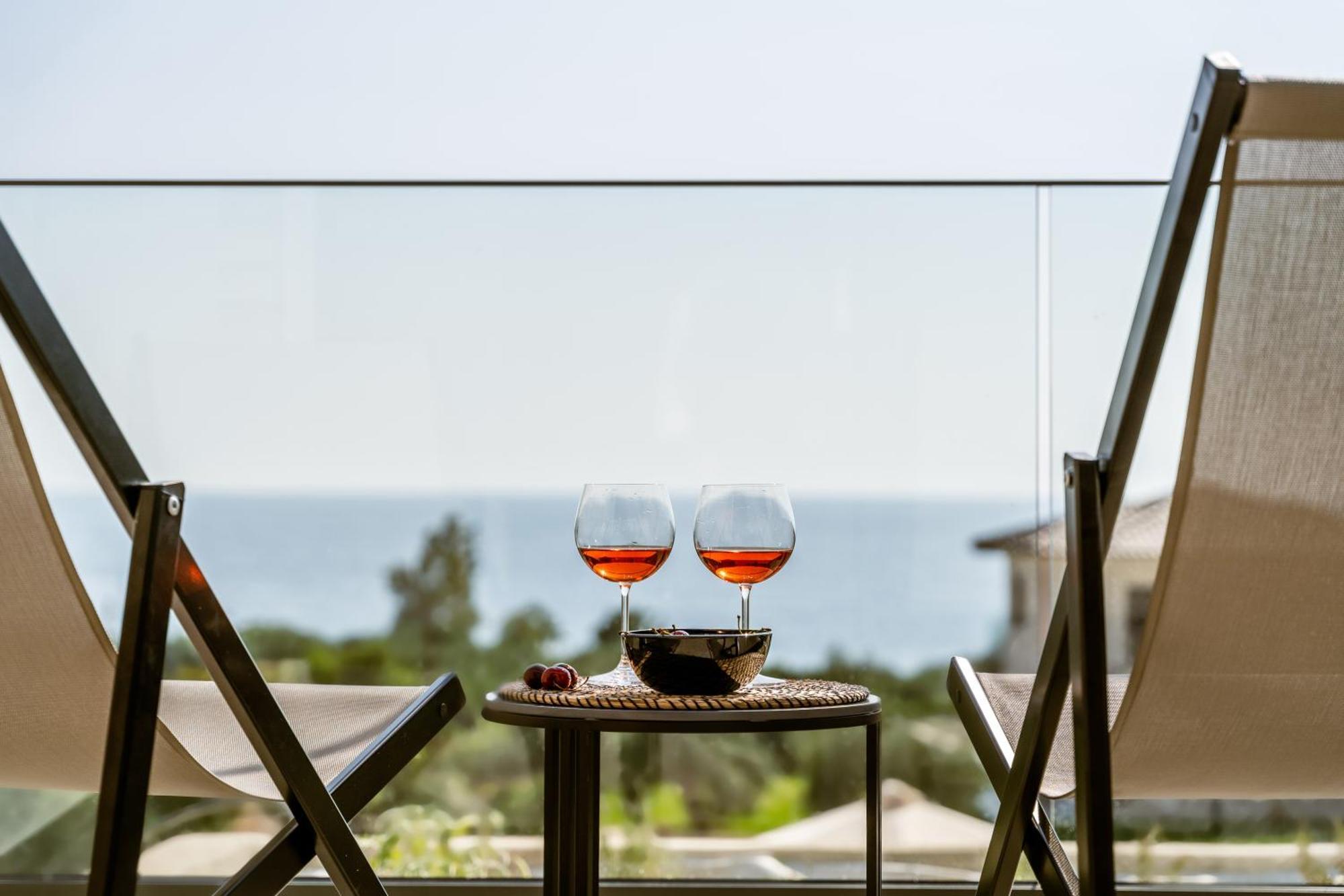 The View Hotel Sofas Coastal Retreat Пердика Екстериор снимка